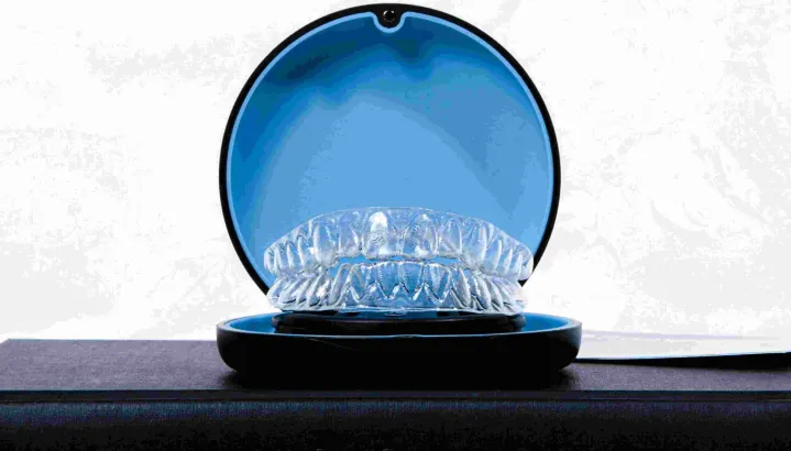 Inivisible Aligners Slider-3